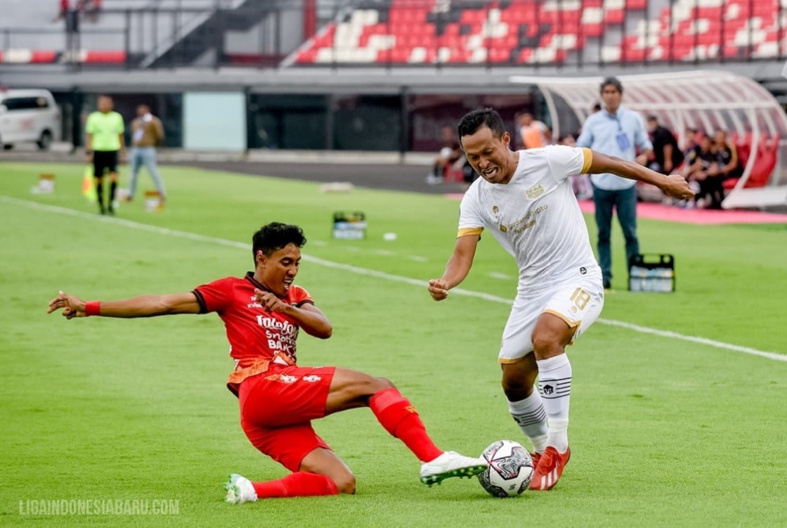 Бали юнайтед персис. Timnas Indonesia vs. Ü Индонезия. Шанхай Таджикистан Майковской ули. Oʻzbekistan u 23 sostav.